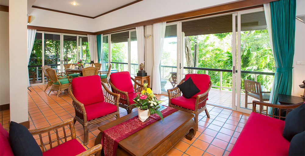 Baan Kata Sooksan - living room and terrace